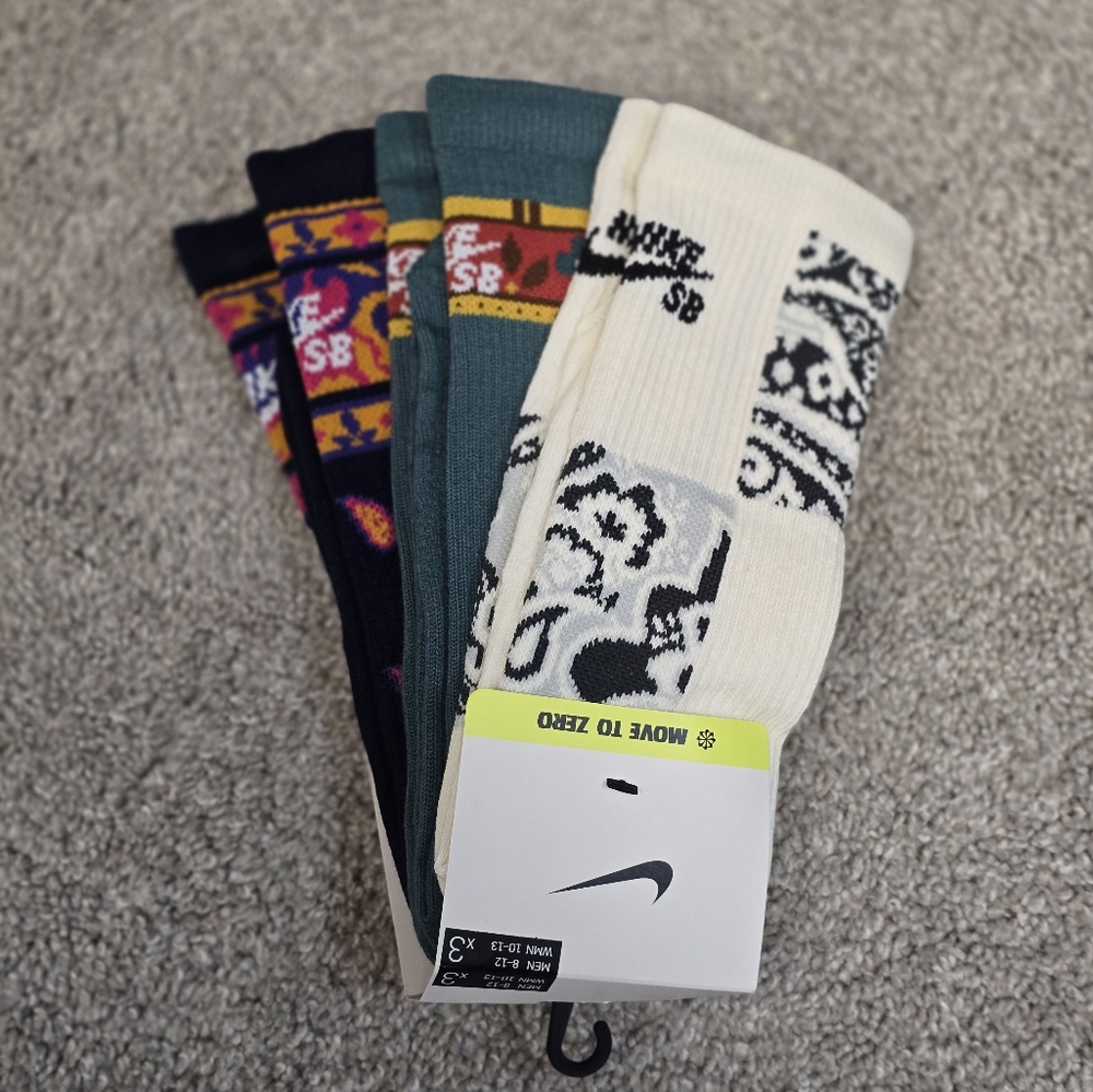 Brand new Nike Sb socks 3 pack